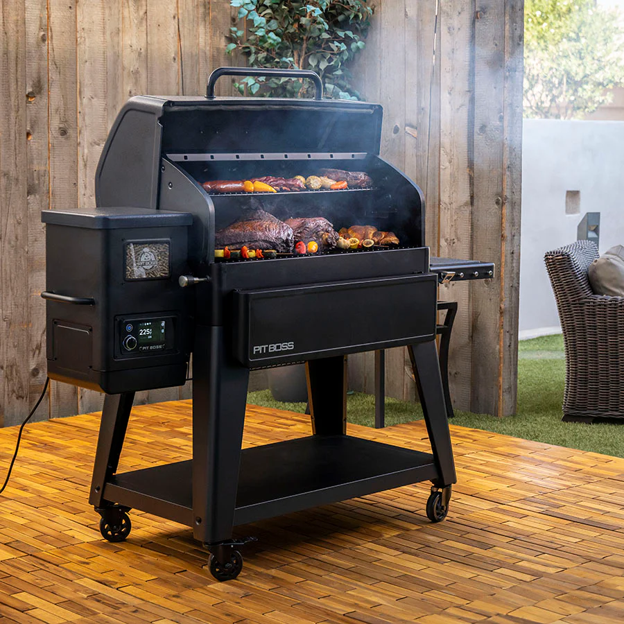Navigator Series 1600 Connected Wood Pellet Grill - Image 6