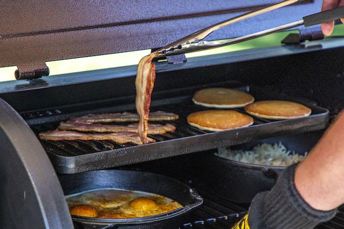 Pit Boss 10 x 20 Cast Iron Griddle - Image 3