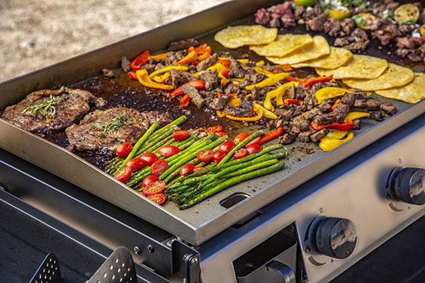 Pit Boss Deluxe 4-Burner Griddle - Image 3